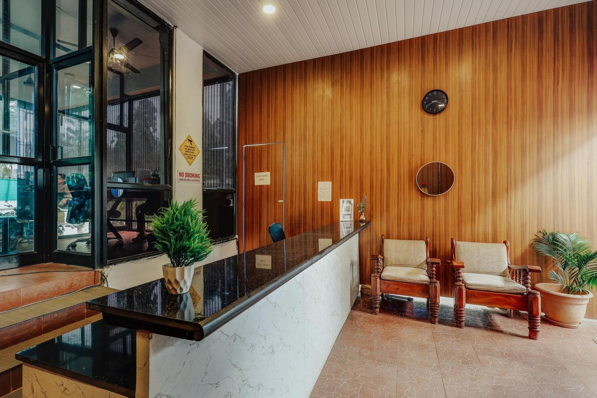 Mayflower Beach Resort By Casa Eternal Baga Exterior photo
