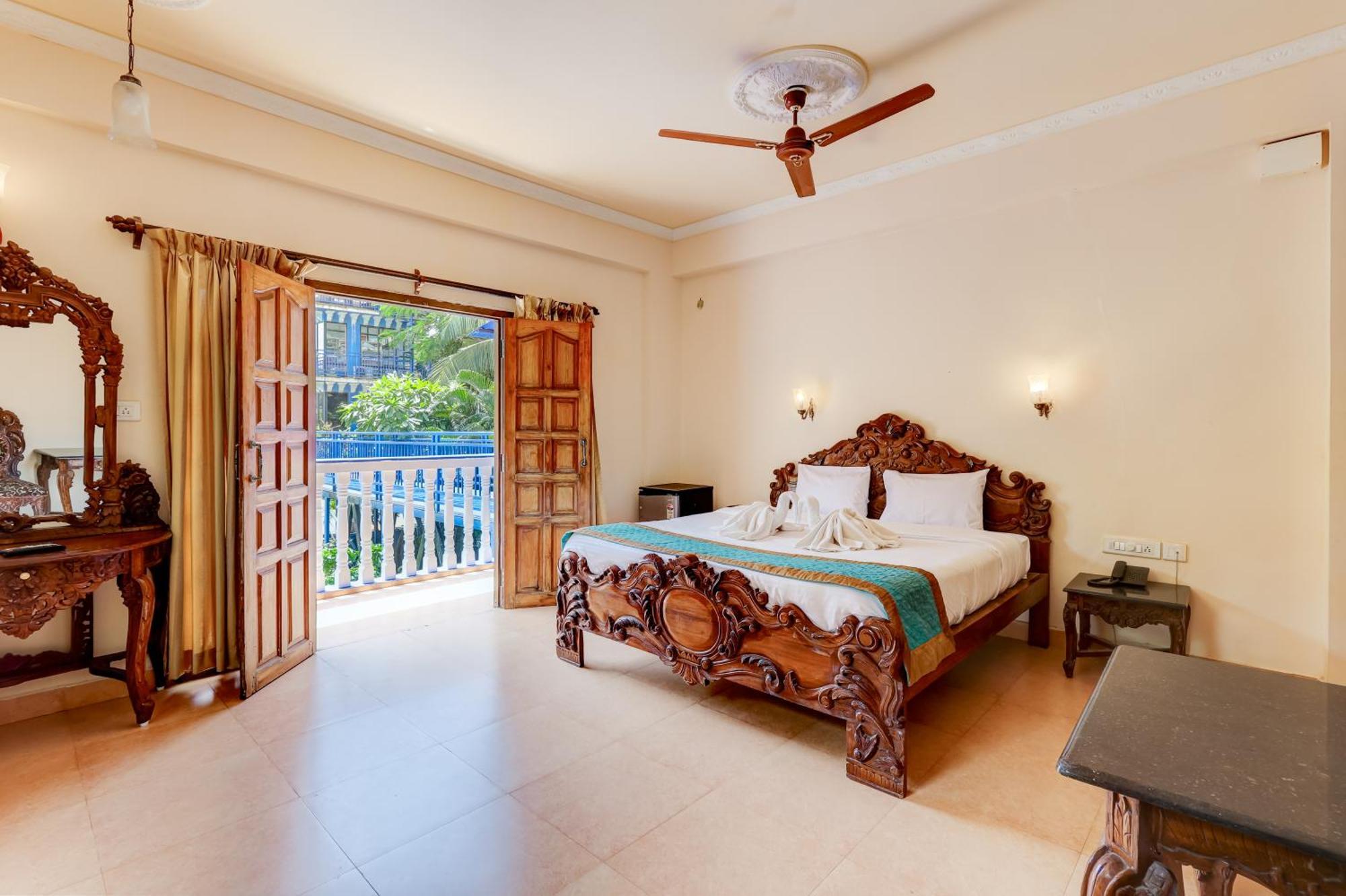 Mayflower Beach Resort By Casa Eternal Baga Exterior photo